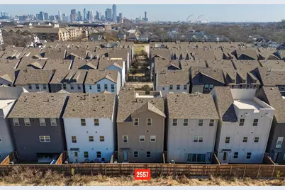 2557 Carmelita Street, Dallas, TX 75212 - Photo 2