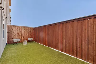 2557 Carmelita Street, Dallas, TX 75212 - Photo 12