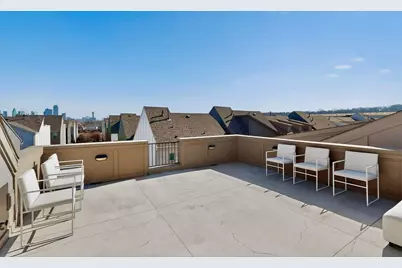 2557 Carmelita Street, Dallas, TX 75212 - Photo 10