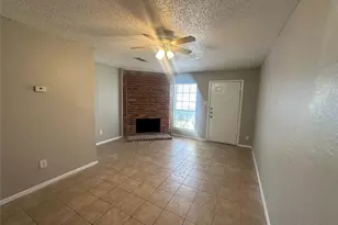 9447 Olde Towne Row, Dallas, TX 75227 - Photo 4