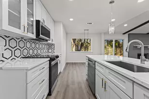 1901 Sabine Pass Ln, Arlington, TX 76006 - Photo 4