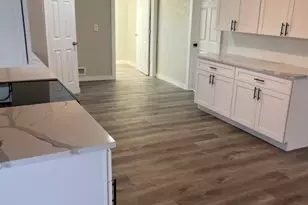 916 W Elizabeth Dr, Robinson, TX 76706 - Photo 8