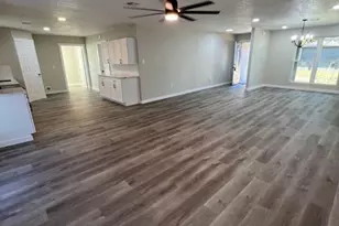 916 W Elizabeth Dr, Robinson, TX 76706 - Photo 6