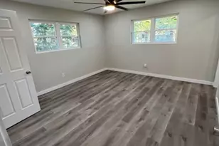 916 W Elizabeth Dr, Robinson, TX 76706 - Photo 16