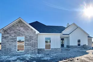 2008 Collin St, Weatherford, TX 76085 - Photo 4