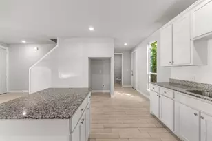 2021 Eva St, Grand Prairie, TX 75051 - Photo 10