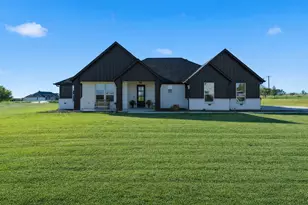 100 Buddy Ct, Millsap, TX 76066 - Photo 2