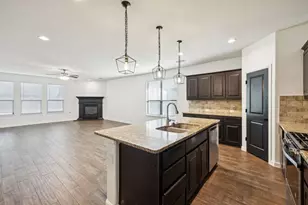 532 Redding Dr, Saginaw, TX 76131 - Photo 10