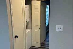 1730 Crestpoint Dr, Arlington, TX 76012 - Photo 6