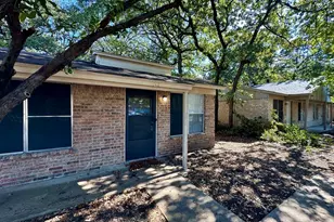 627 McQueary St, Arlington, TX 76012 - Photo 1