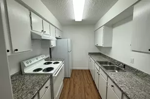 627 McQueary St, Arlington, TX 76012 - Photo 6