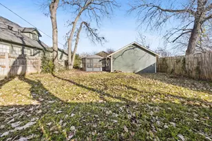 1906 S Henderson St, Fort Worth, TX 76110 - Photo 26