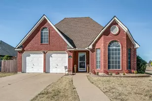 10 Sundance Ct, Trophy Club, TX 76262 - Photo 2