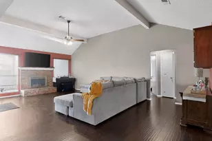 1512 Allen Dr, Cedar Hill, TX 75104 - Photo 6