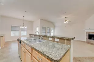 965 Tara Dr, Burleson, TX 76028 - Photo 12