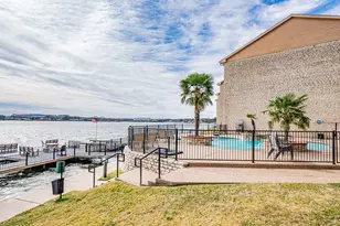 401 E Pearl St, Granbury, TX 76048 - Photo 36