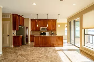 401 E Pearl St, Granbury, TX 76048 - Photo 6