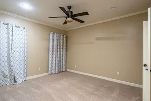 401 E Pearl St, Granbury, TX 76048 - Photo 20