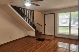 2612 Santa Barbara Dr, Grand Prairie, TX 75052 - Photo 2