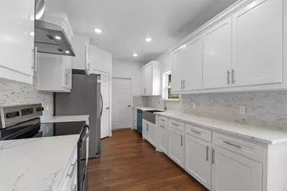 801 Comanche Cove Drive, Granbury, TX 76048 - Photo 14