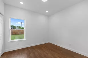 801 Comanche Cove Dr, Granbury, TX 76048 - Photo 26