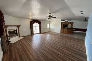 7401 Briar Rd, Azle, TX 76020 - Photo 4