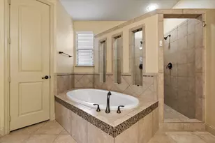 2940 Benissa, Grand Prairie, TX 75054 - Photo 18