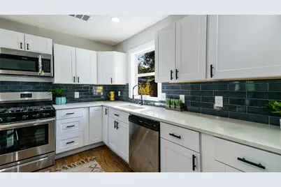 10523 Newcombe Drive, Dallas, TX 75228 - Photo 8