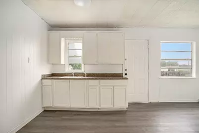 1708 Redwood Drive #1706, Cleburne, TX 76033 - Photo 6