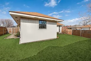 2022 Gallante Dr, Carrollton, TX 75007 - Photo 14