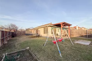 1436 Stella Dr, Lewisville, TX 75067 - Photo 6