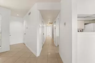 16301 Ledgemont Ln, Addison, TX 75001 - Photo 12