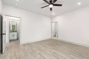 5703 Barkridge Dr, Granbury, TX 76048 - Photo 14