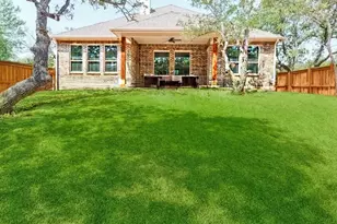 510 Palmetto Ct, Runaway Bay, TX 76426 - Photo 2