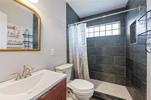 2105 Cloverdale St, Arlington, TX 76010 - Photo 12