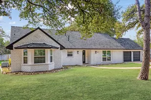 3805 Kimberly Ln, Fort Worth, TX 76133 - Photo 4