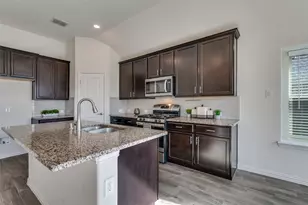 9329 Flying Eagle Ln, Fort Worth, TX 76131 - Photo 12