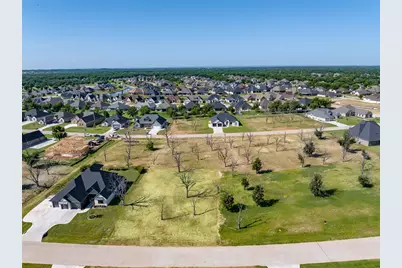 2711 Village Road, Granbury, TX 76049 - Photo 2