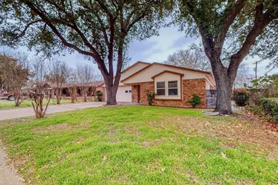 2124 Robinson Street, Irving, TX 75060 - Photo 1