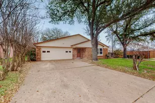 2124 Robinson St, Irving, TX 75060 - Photo 4
