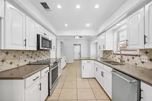 1218 Teakwood Dr, Duncanville, TX 75137 - Photo 14