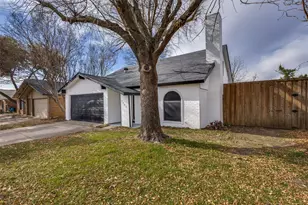 5407 Duchess Ct, Lake Dallas, TX 75065 - Photo 2