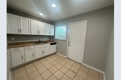 4702 W University Boulevard, Dallas, TX 75209 - Photo 10