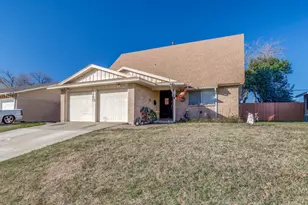 1400 Milam Way, Carrollton, TX 75006 - Photo 2