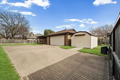 7401 Spring Lea Way, North Richland Hills, TX 76182 - Photo 26