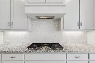 6928 Heather Ln, North Richland Hills, TX 76182 - Photo 10