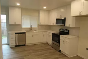 2622 Branch Oaks Dr, Garland, TX 75043 - Photo 2