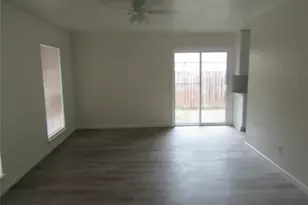 2622 Branch Oaks Dr, Garland, TX 75043 - Photo 4