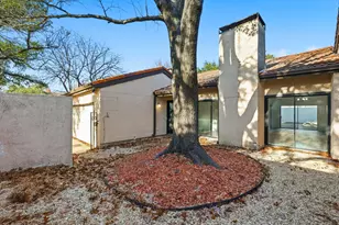 9611 Orchard Hill, Dallas, TX 75243 - Photo 34