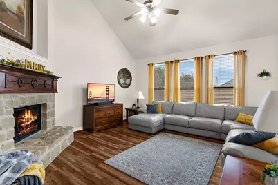 221 Villanova Drive, Van Alstyne, TX 75495 - Photo 4